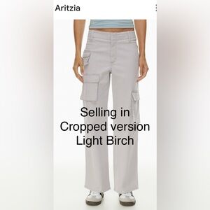 Aritzia CROPPED Picture Perfect Cargo Pant - Colour Light Birch - Size 0